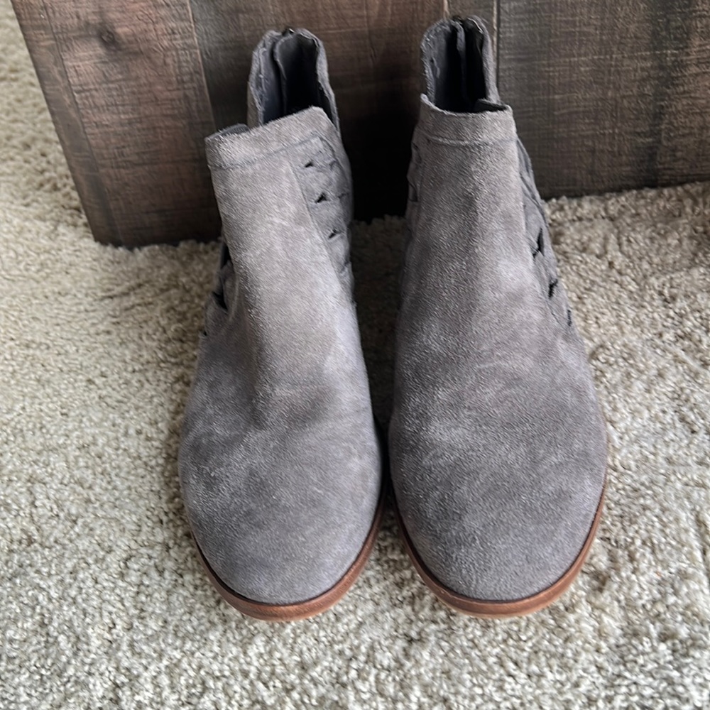 Women’s Vince Camuto Booties